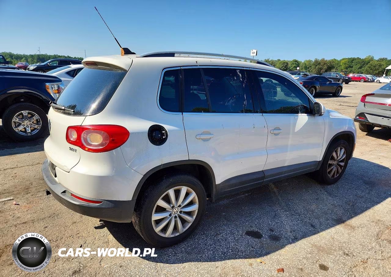 2011 Volkswagen Tiguan S VIN:WVGAV7AX0BW541197 - 3