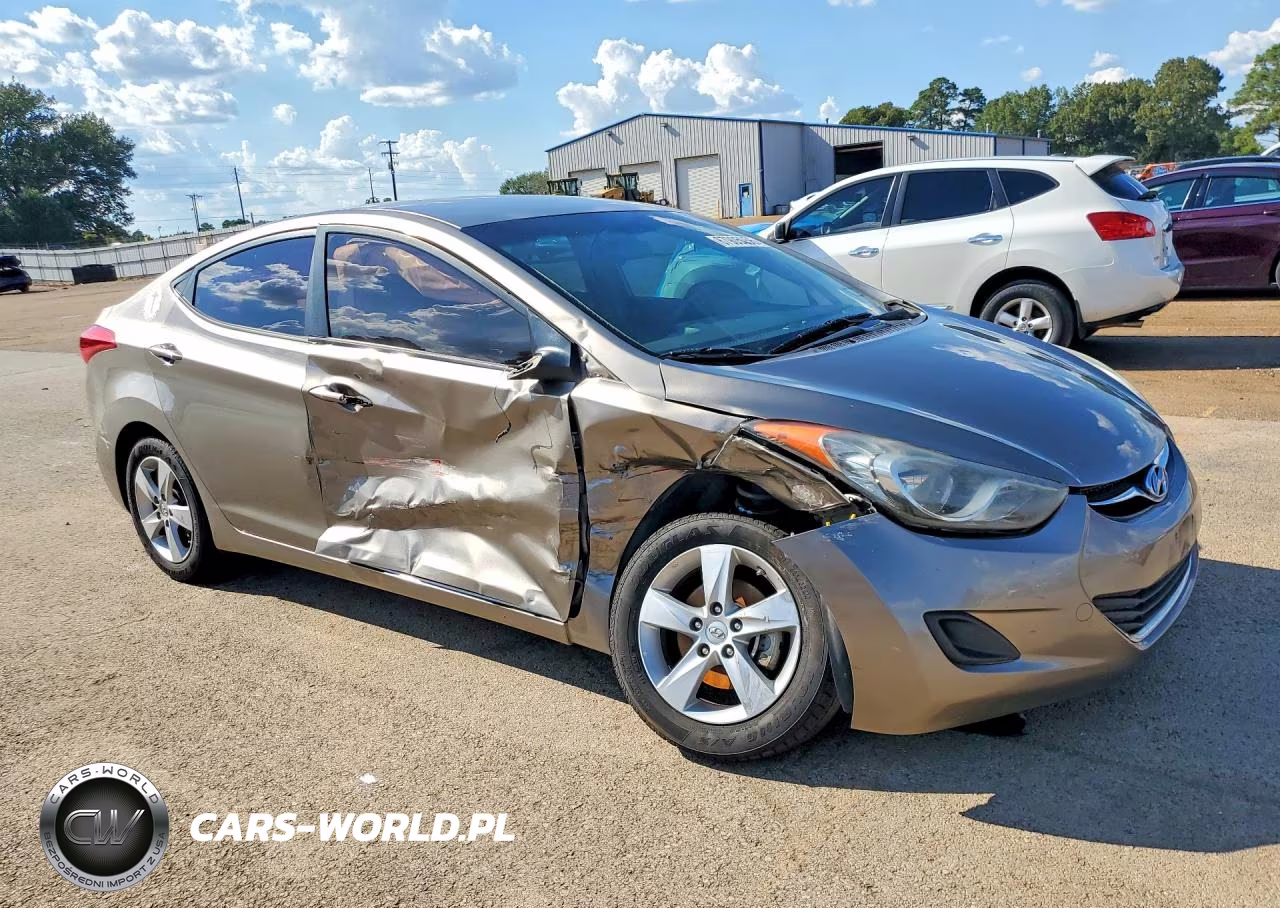 2013 Hyundai Elantra Gls VIN:5NPDH4AE5DH372969 - 4