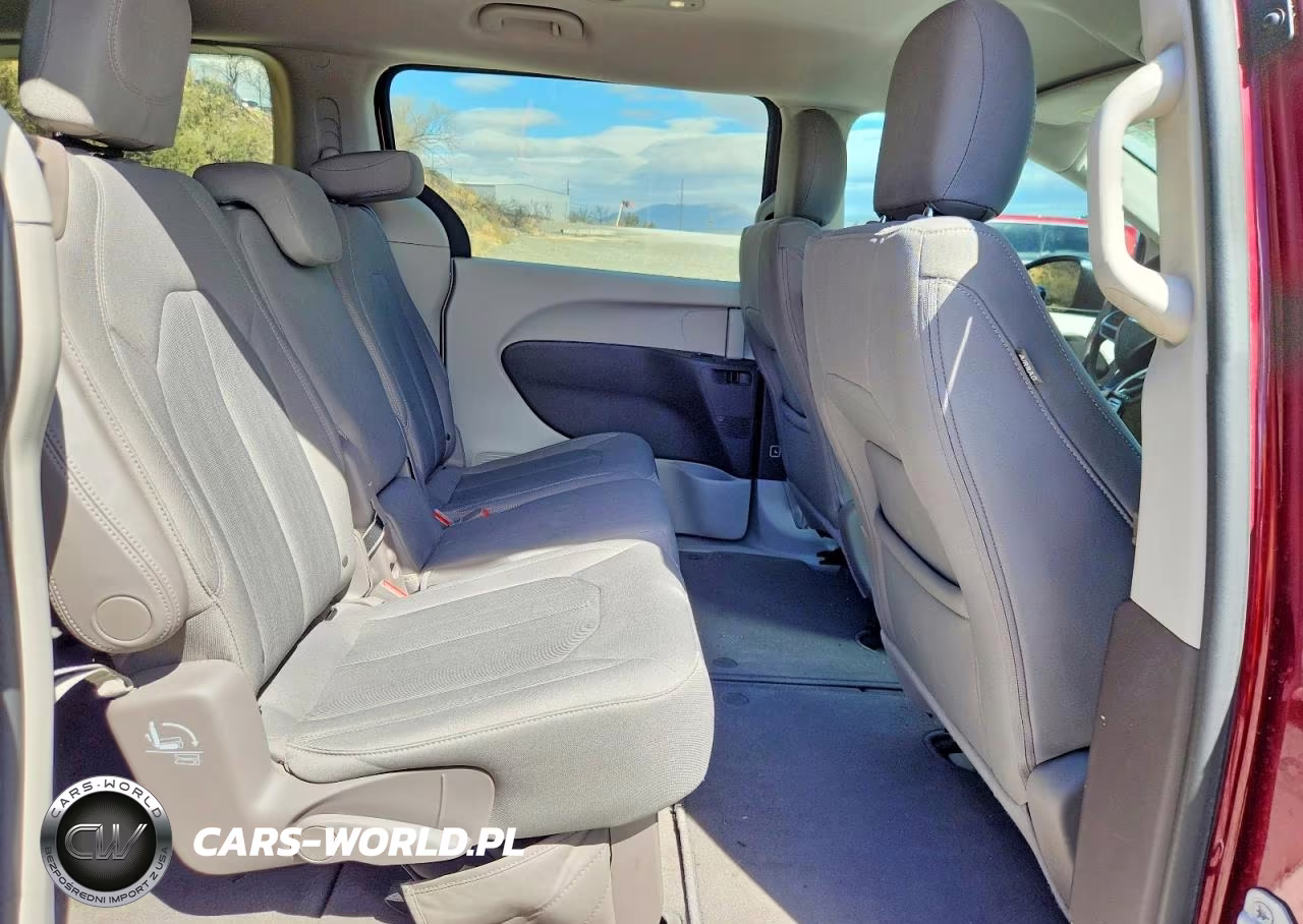 2017 Chrysler Pacifica Lx VIN:2C4RC1CGXHR509124 - 10