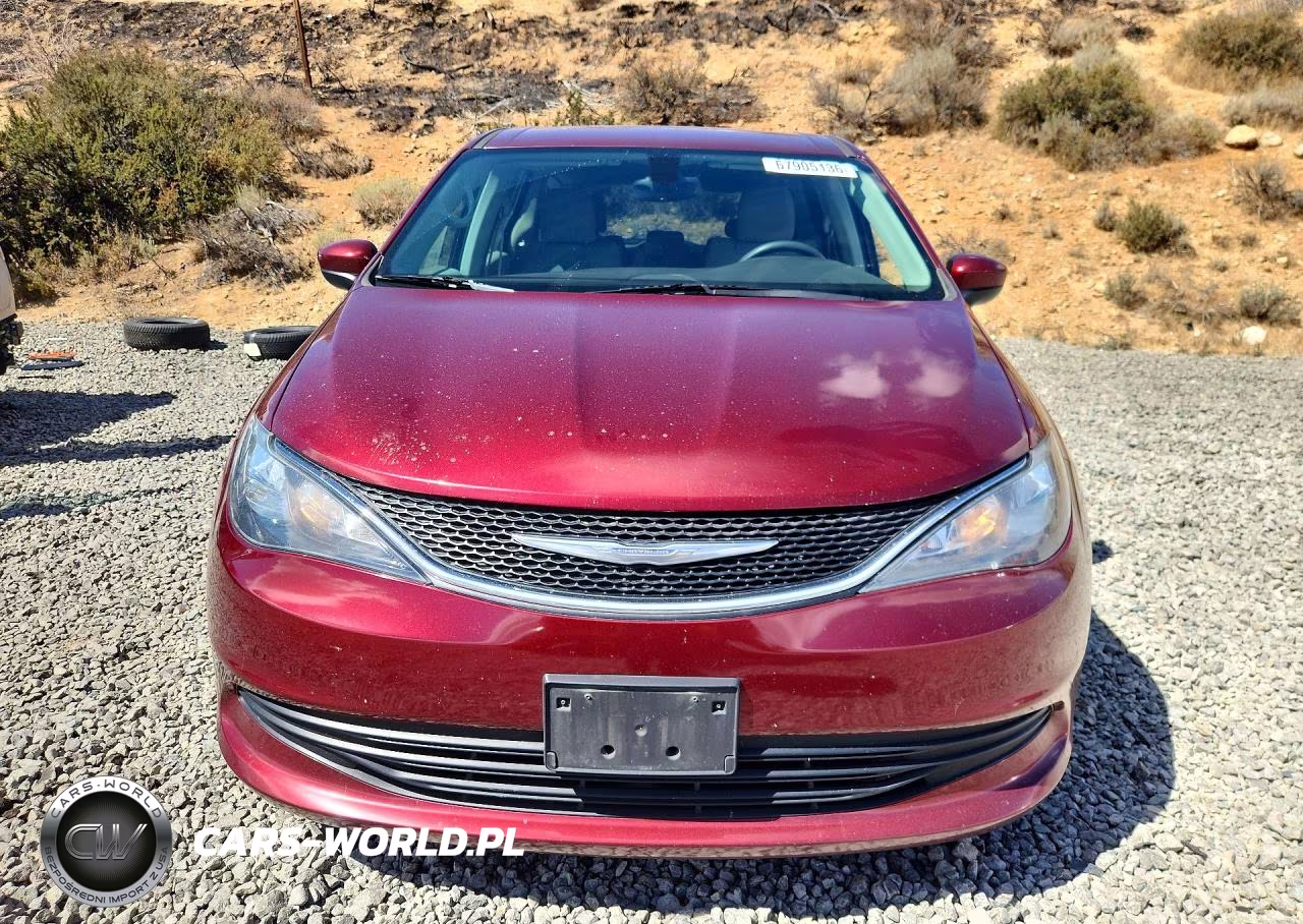 2017 Chrysler Pacifica Lx VIN:2C4RC1CGXHR509124 - 5