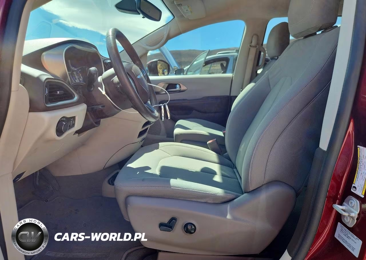 2017 Chrysler Pacifica Lx VIN:2C4RC1CGXHR509124 - 7