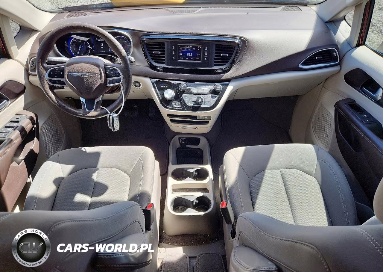 2017 Chrysler Pacifica Lx VIN:2C4RC1CGXHR509124 - 8