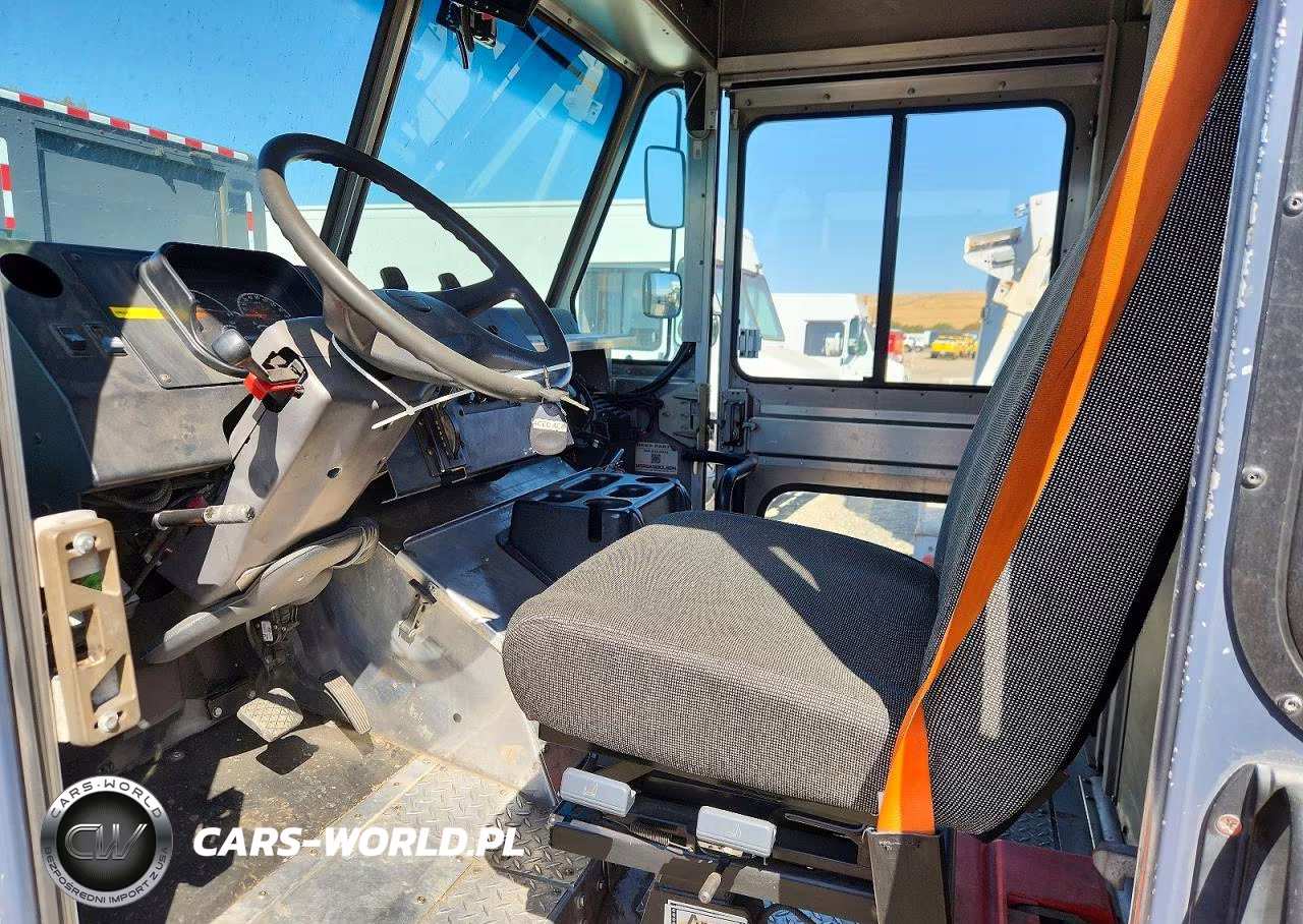 2020 Freightliner Mt45G Chassis Delivery Truck VIN:4UZAC2EA6LCLZ6748 - 7
