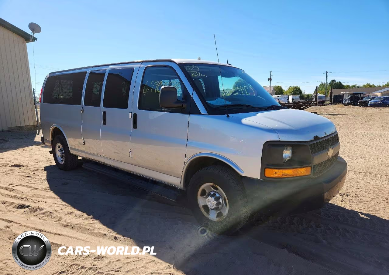 2015 Chevrolet Express G3500 Ls VIN:1GAZGZFG1F1160699 - 4