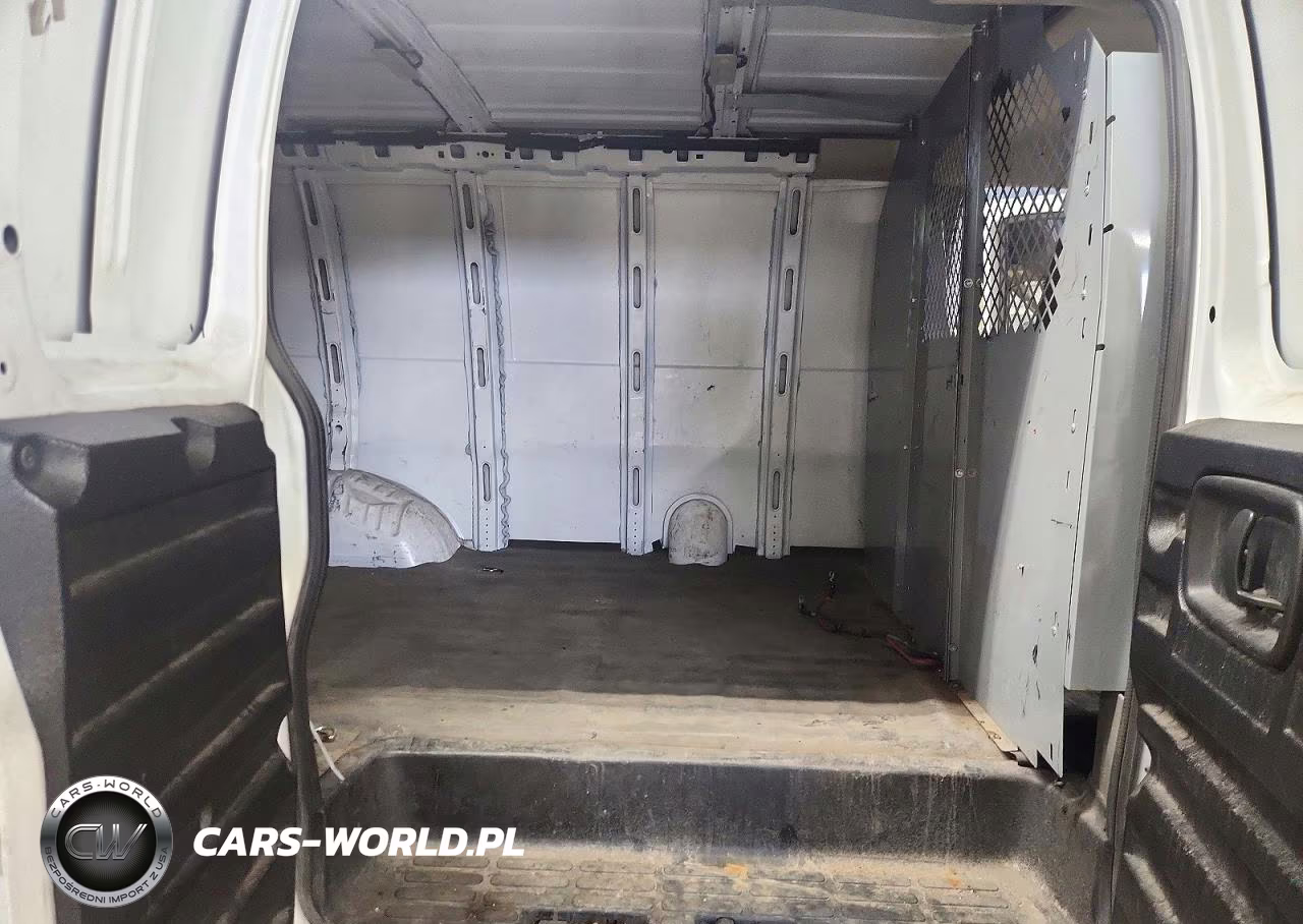 2019 Chevrolet Express 2500 Cargo Delivery Van VIN:1GCWGAFG0K1363010 - 11