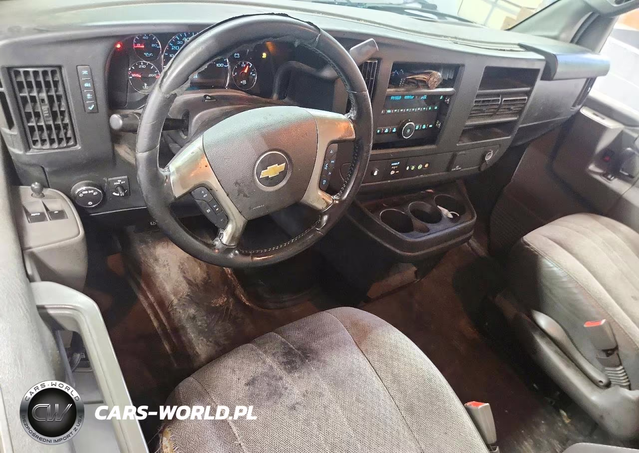 2019 Chevrolet Express 2500 Cargo Delivery Van VIN:1GCWGAFG0K1363010 - 8