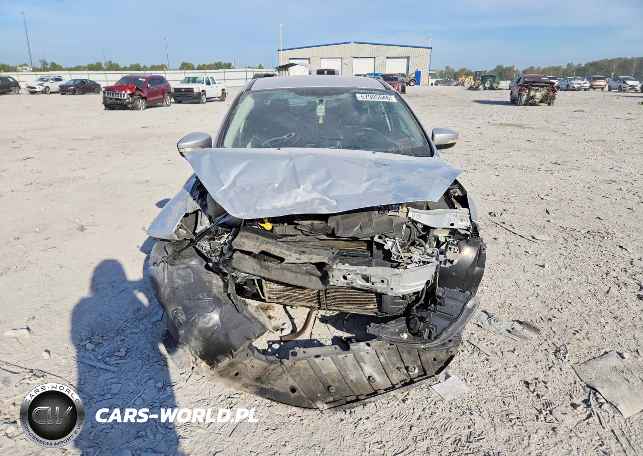 2016 Ford Focus Se VIN:1FADP3F20GL307657 - 5