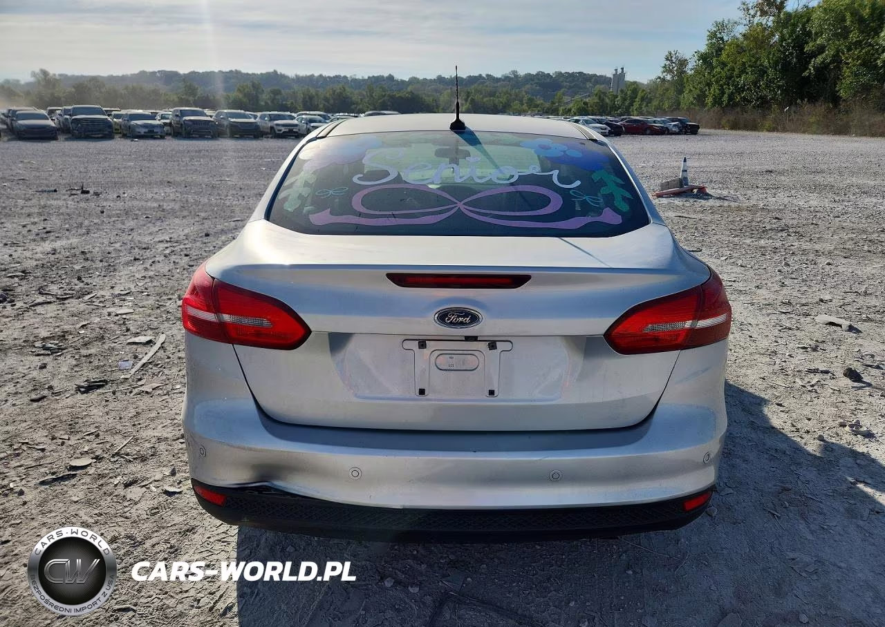 2016 Ford Focus Se VIN:1FADP3F20GL307657 - 6