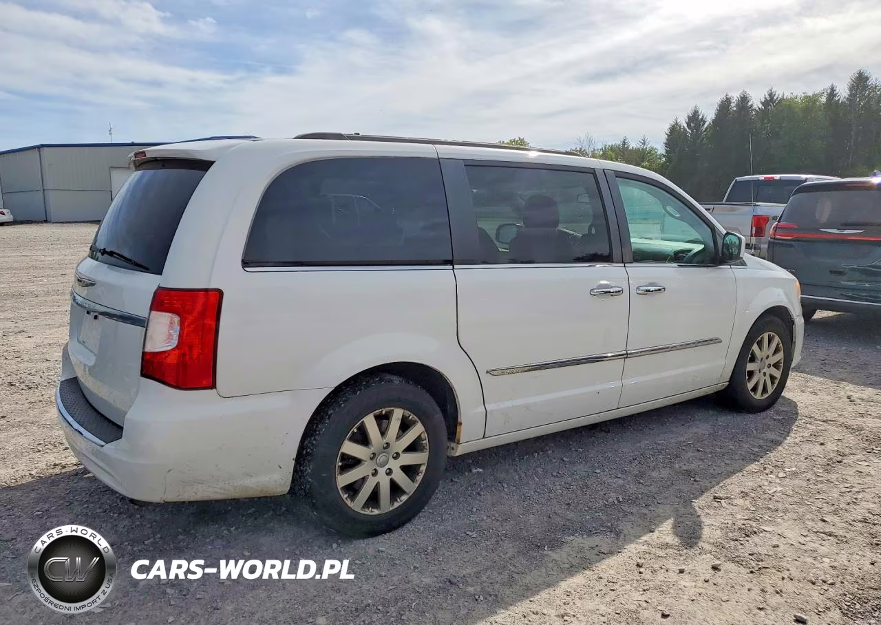2015 Chrysler Town & Country Touring VIN:2C4RC1BG8FR662535 - 3