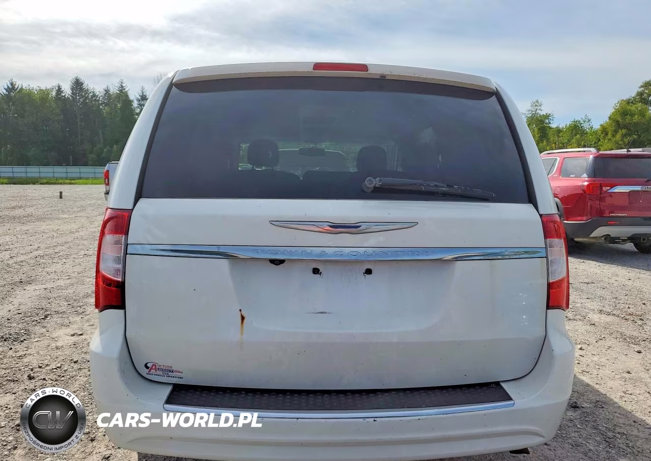 2015 Chrysler Town & Country Touring VIN:2C4RC1BG8FR662535 - 6