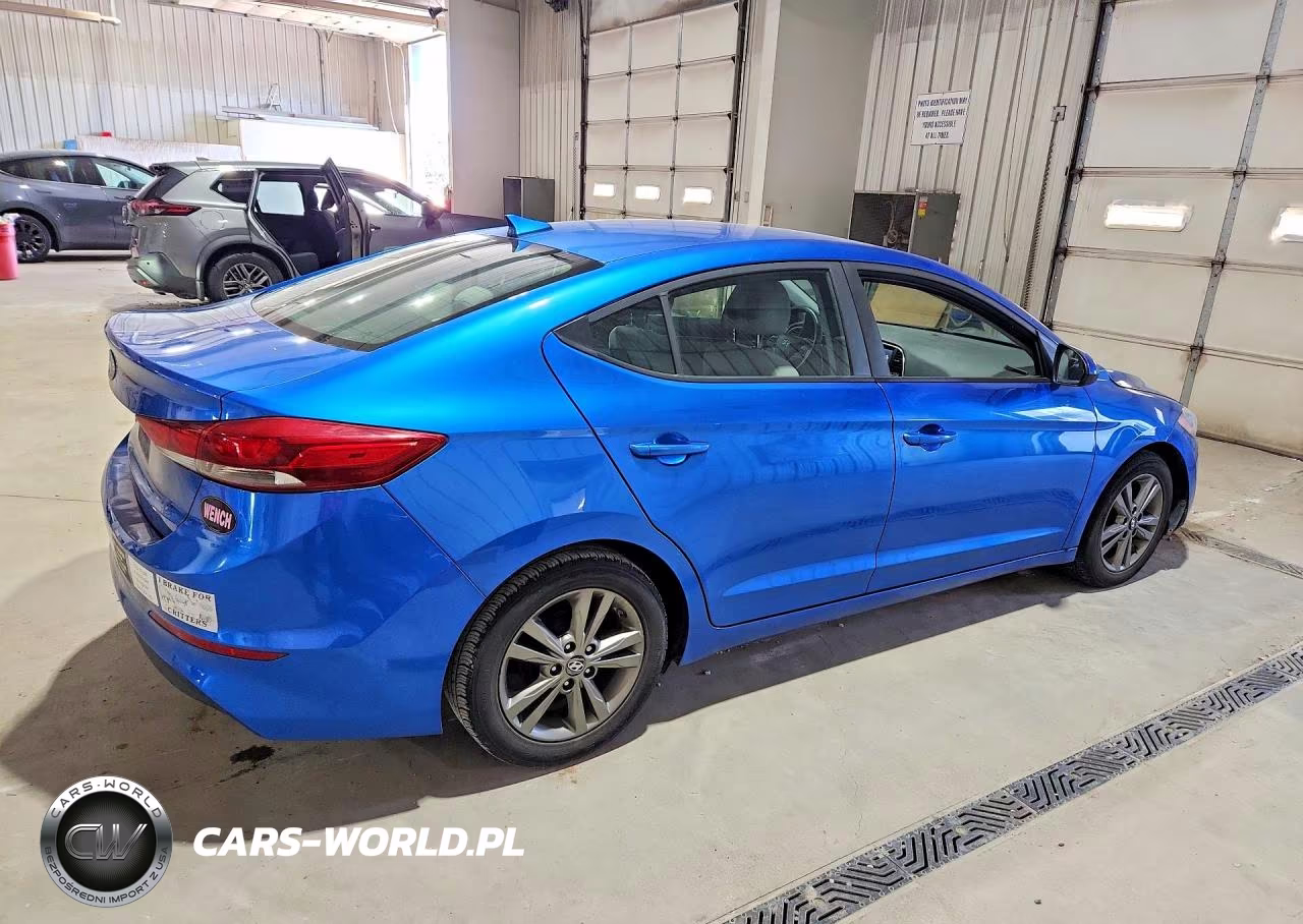 2017 Hyundai Elantra Se VIN:5NPD84LF0HH174957 - 3