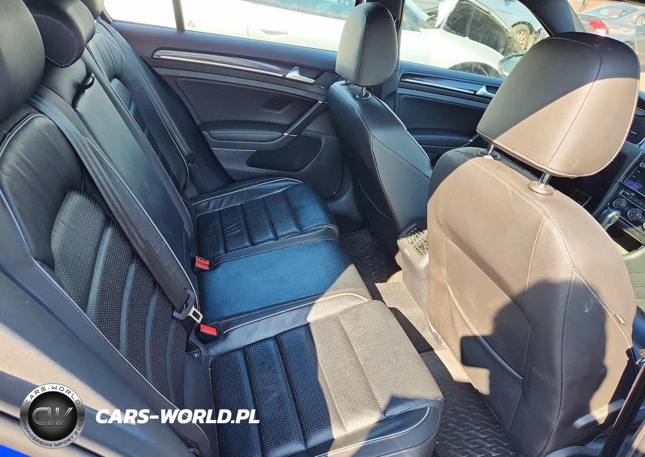 2018 Volkswagen Golf R VIN:WVWVF7AU2JW222892 - 10