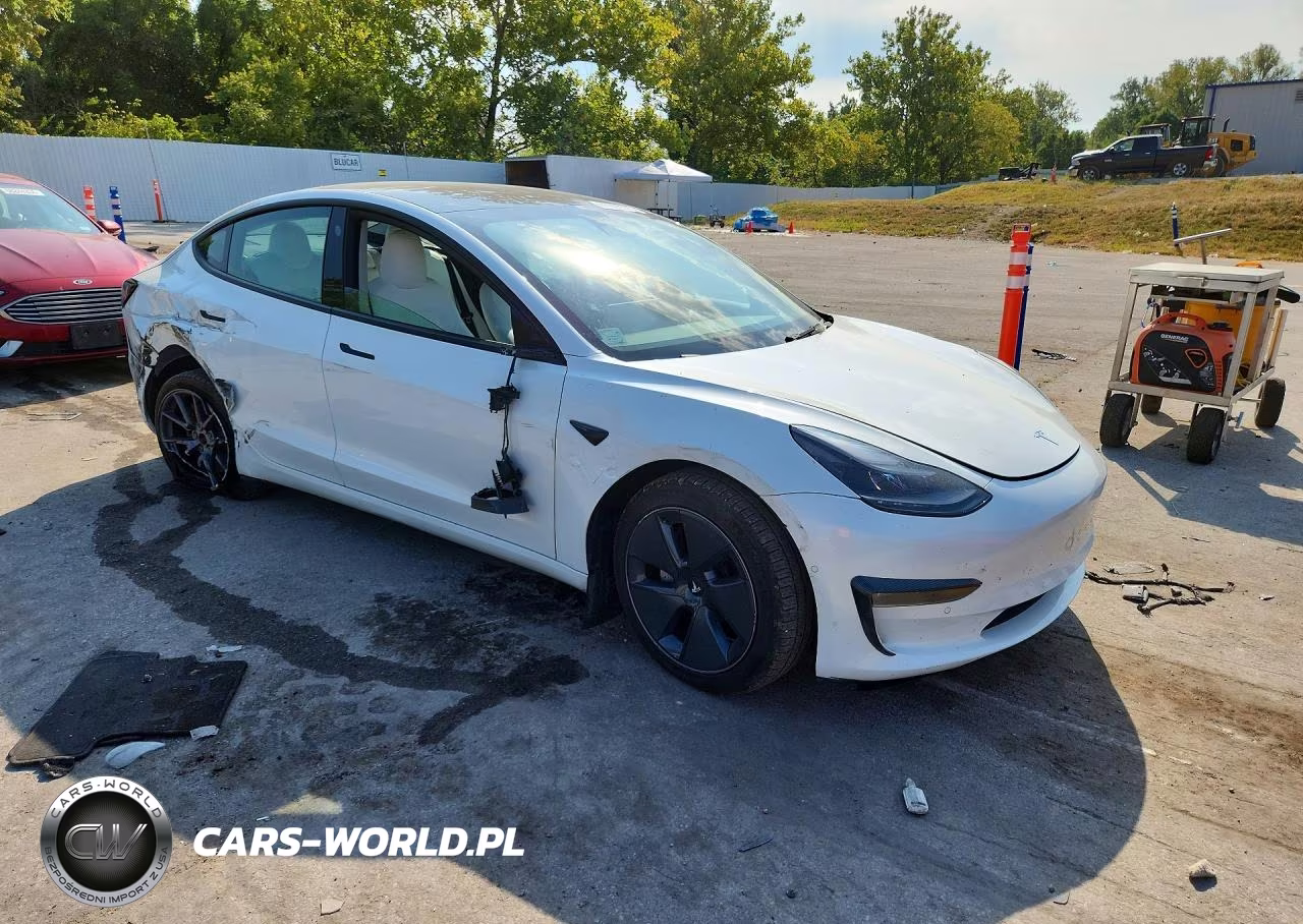 2022 Tesla Model 3 VIN:5YJ3E1EB0NF234226 - 4
