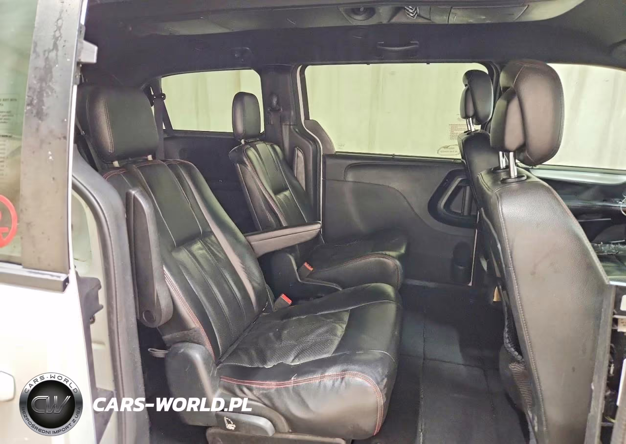 2018 Dodge Grand Caravan Gt VIN:2C4RDGEG3JR254304 - 11