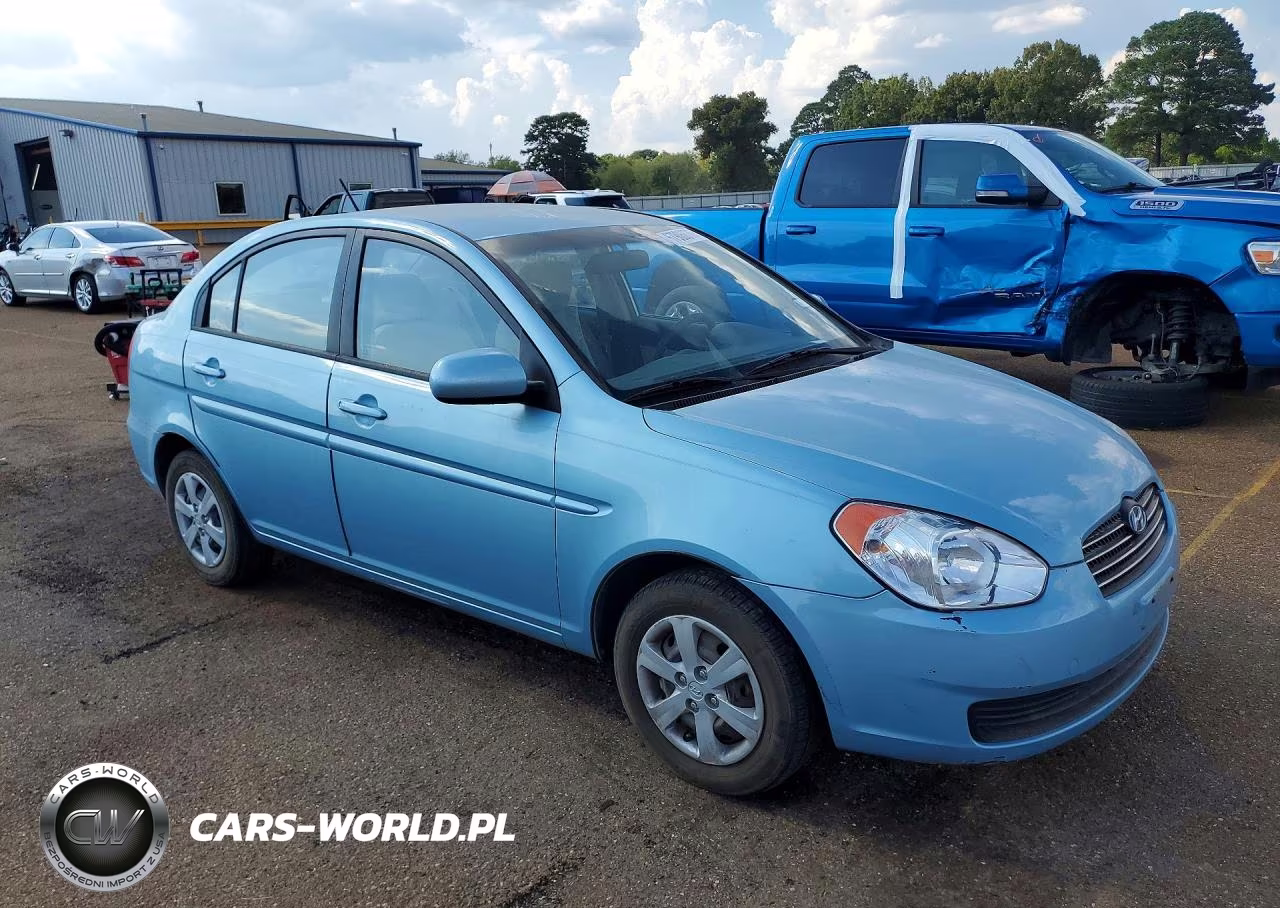 2010 Hyundai Accent Gls VIN:KMHCN4AC2AU530572 - 4