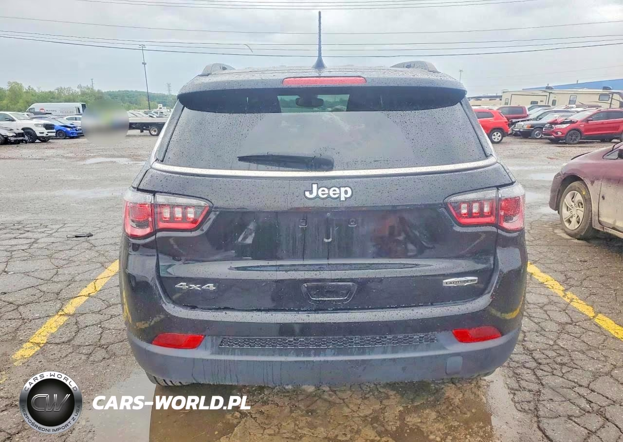 2022 Jeep Compass Latitude Lux VIN:3C4NJDFB1NT154469 - 6