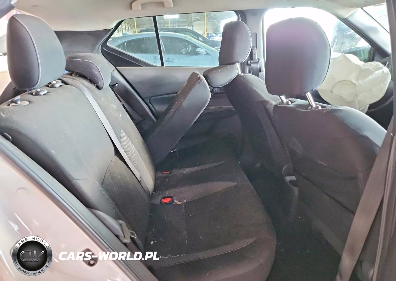 2019 Nissan Kicks S VIN:3N1CP5CU2KL482001 - 10