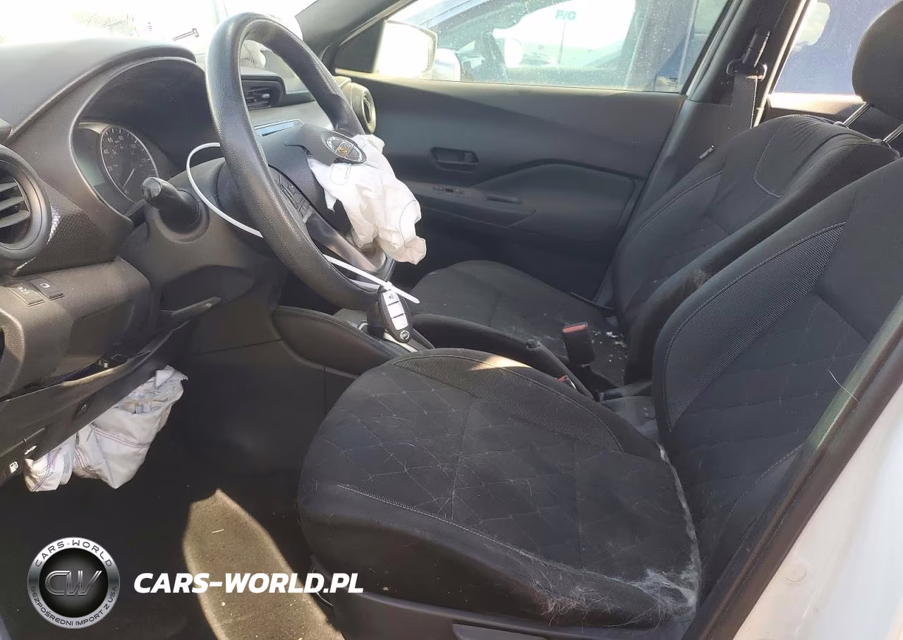 2019 Nissan Kicks S VIN:3N1CP5CU2KL482001 - 7