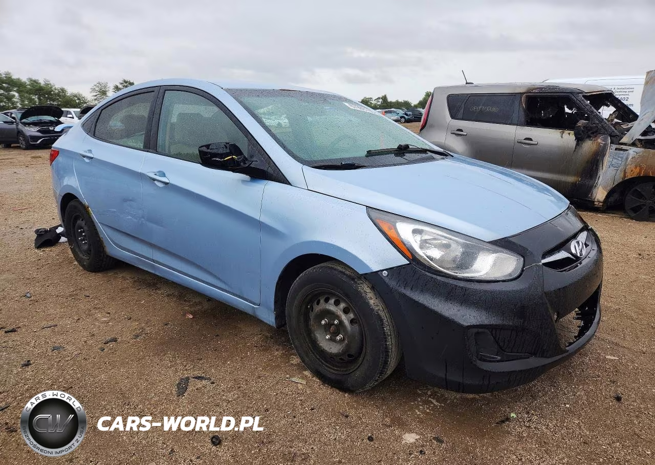 2013 Hyundai Accent Gls VIN:KMHCT4AE4DU386129 - 4