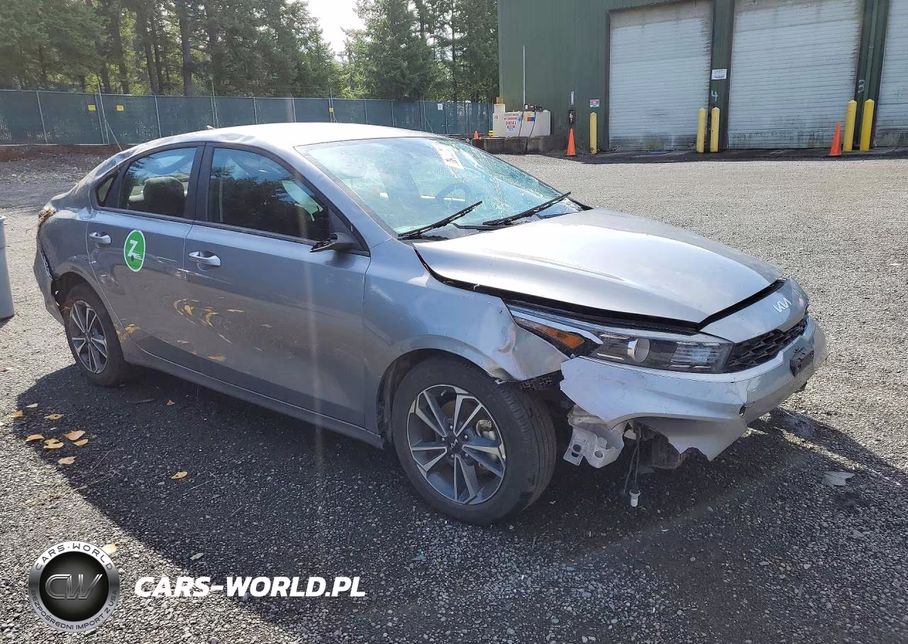2024 Kia Forte Lxs VIN:3KPF24AD9RE796426 - 4