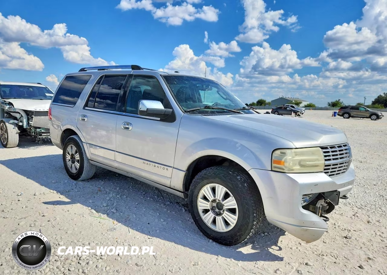 2012 Lincoln Navigator VIN:5LMJJ2H53CEL01777 - 4