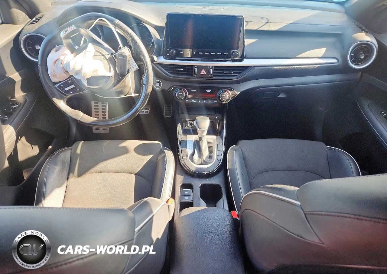 2023 Kia Forte Gt Line VIN:3KPF54AD3PE687223 - 8