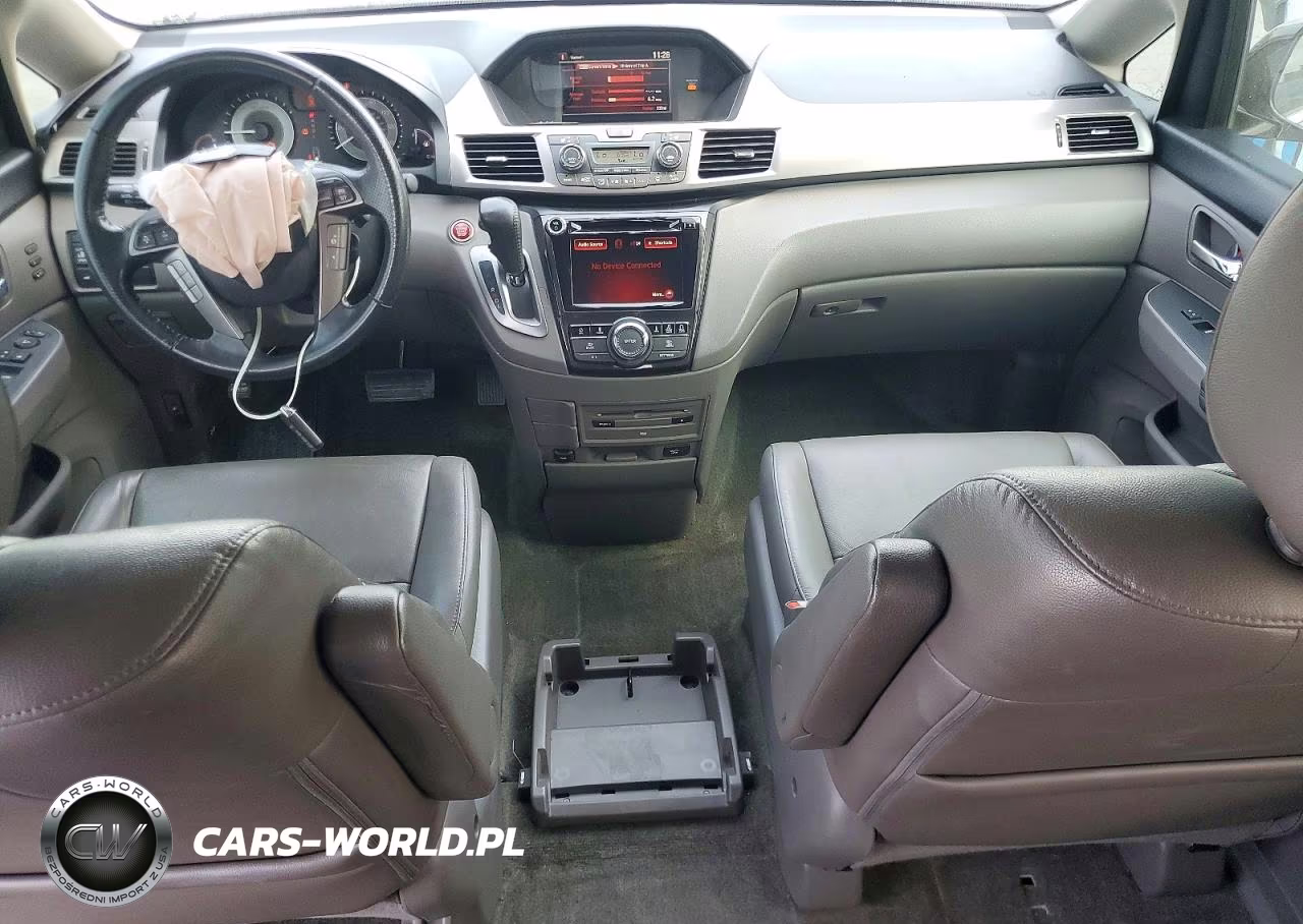 2015 Honda Odyssey Touring VIN:5FNRL5H98FB064019 - 8
