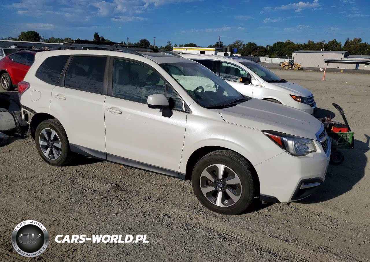 2017 Subaru Forester 2.5I Premium VIN:JF2SJAGC7HH583810 - 4