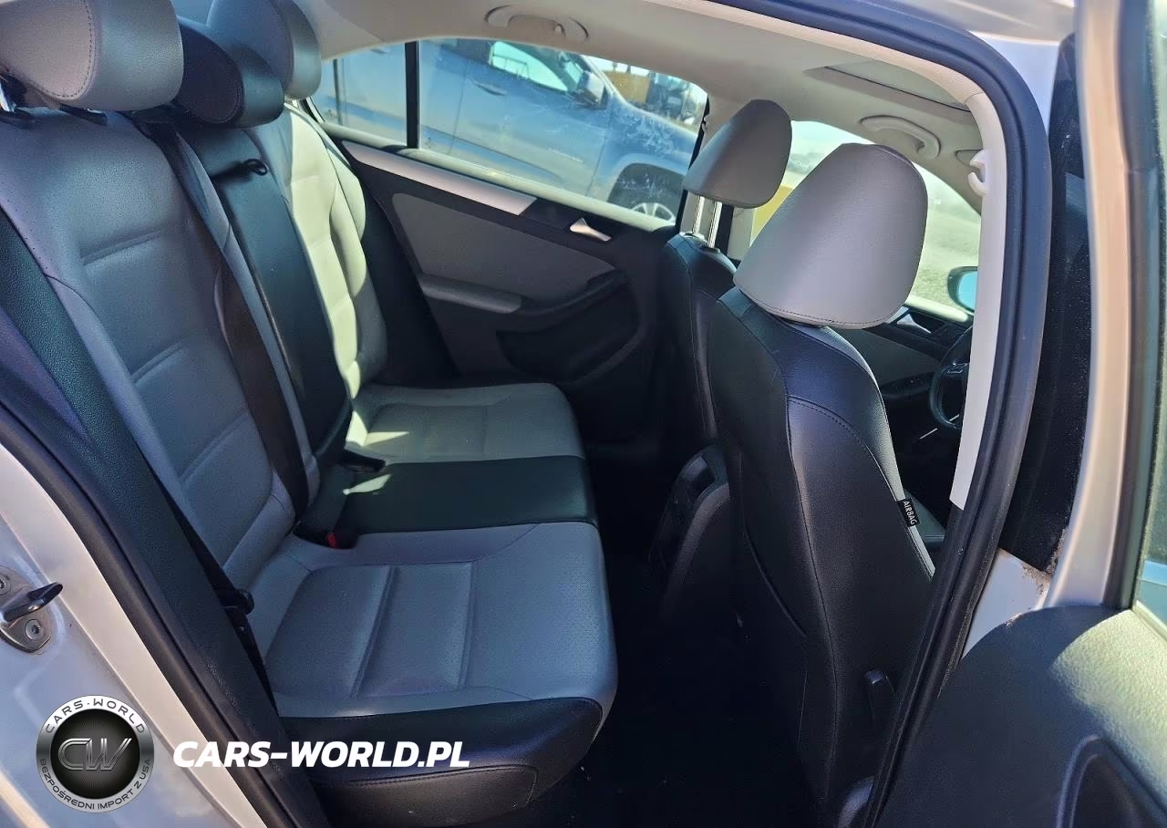 2013 Volkswagen Jetta Hybrid VIN:3VW637AJ6DM231163 - 10