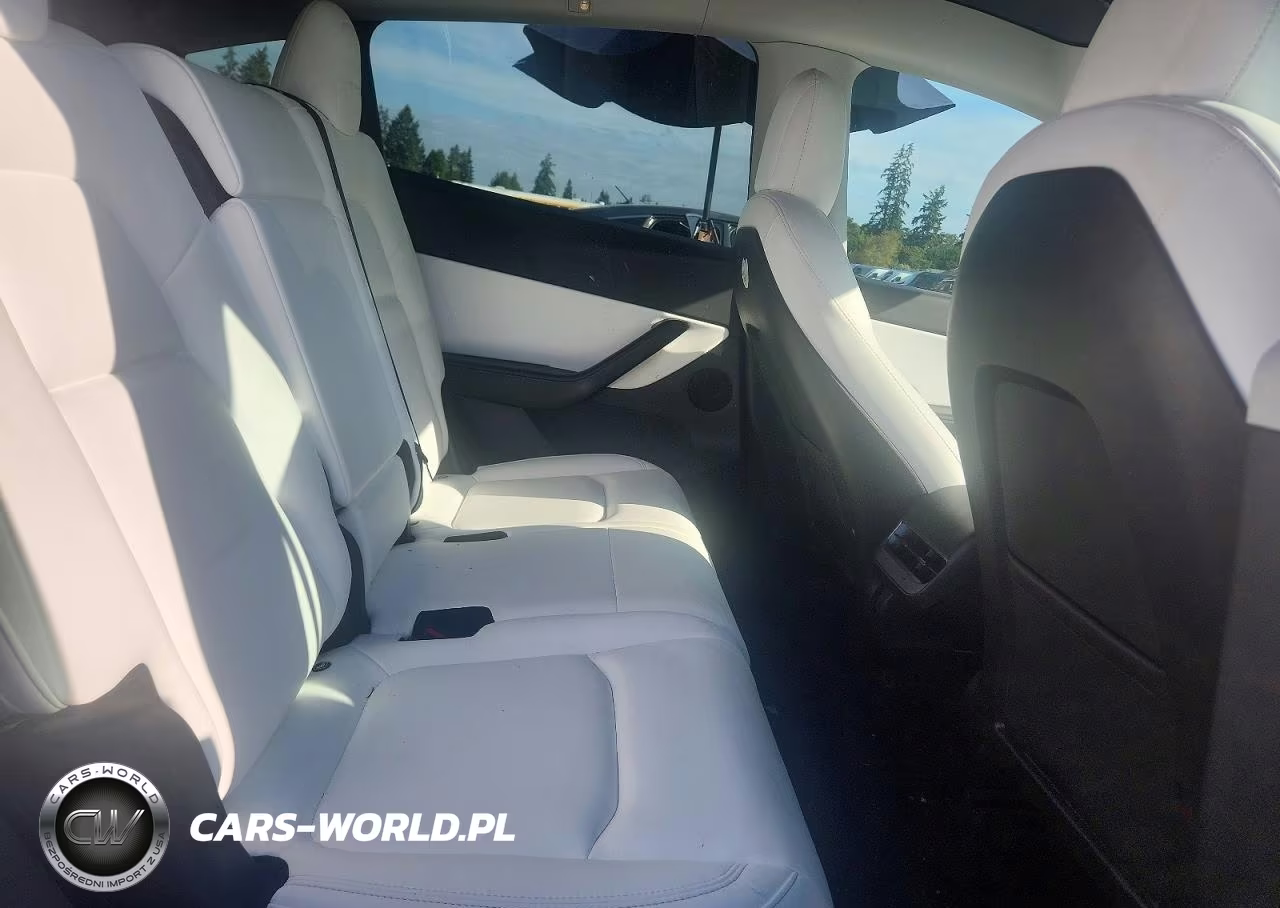 2021 Tesla Model Y VIN:5YJYGAEE1MF277160 - 11