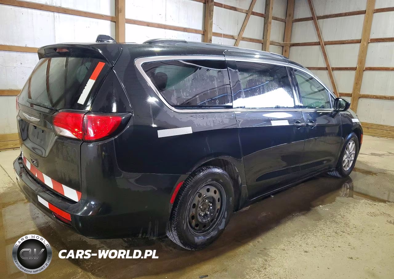 2020 Chrysler Voyager Lxi VIN:2C4RC1DG5LR261775 - 3