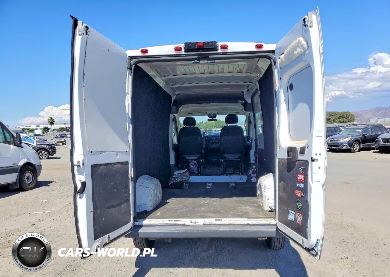 2018 Ram Promaster 2500 Delivery Van VIN:3C6TRVCG1JE112847 - 10