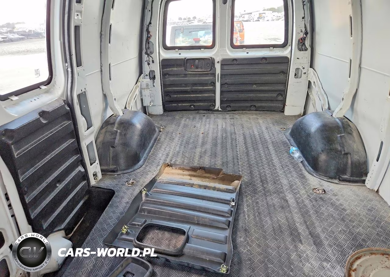 2020 Chevrolet Express 2500 Cargo Delivery Van VIN:1GCWGAFG4L1226816 - 10