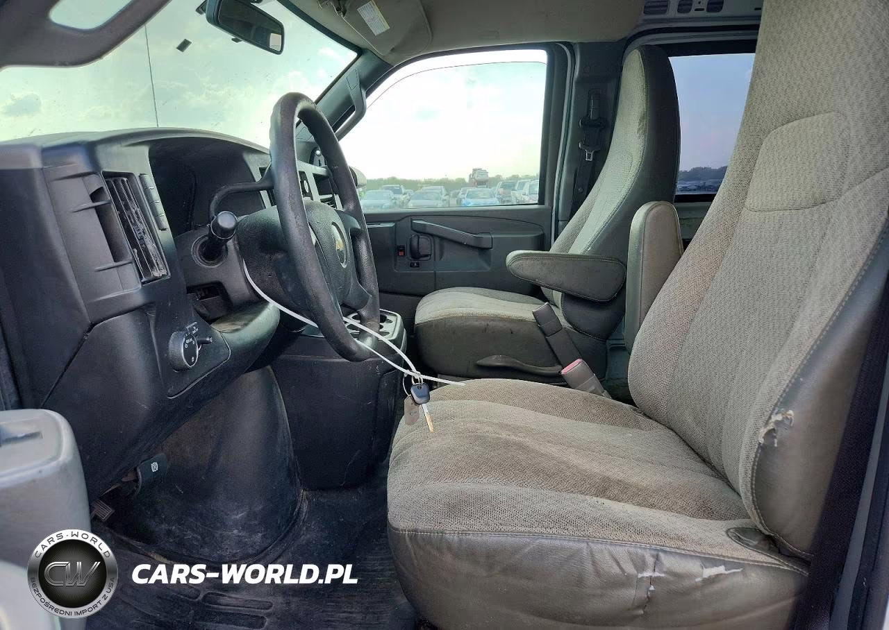 2020 Chevrolet Express 2500 Cargo Delivery Van VIN:1GCWGAFG4L1226816 - 7