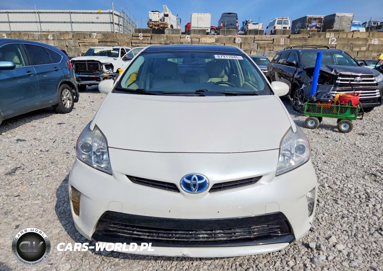 2013 Toyota Prius Four VIN:JTDKN3DU4D5679014 - 5