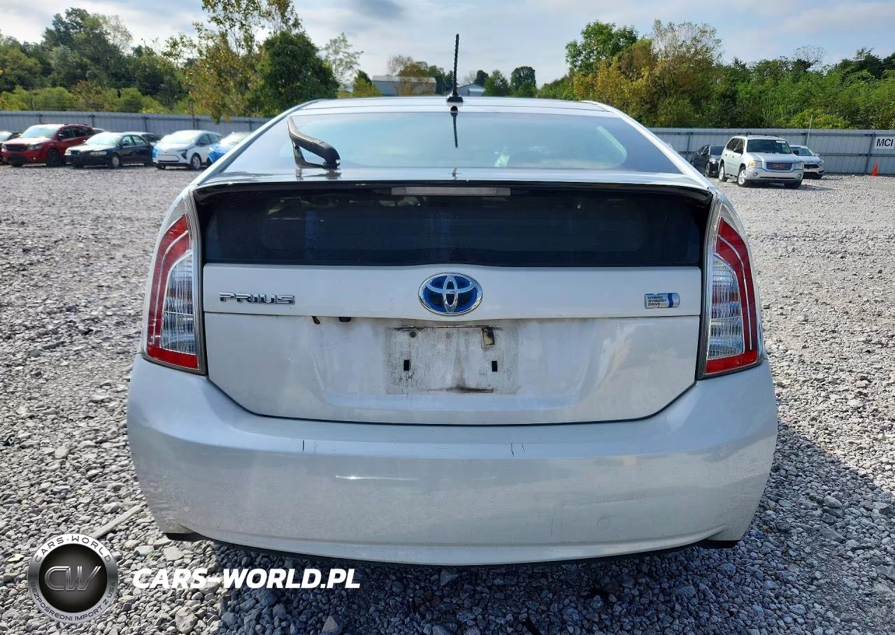 2013 Toyota Prius Four VIN:JTDKN3DU4D5679014 - 6