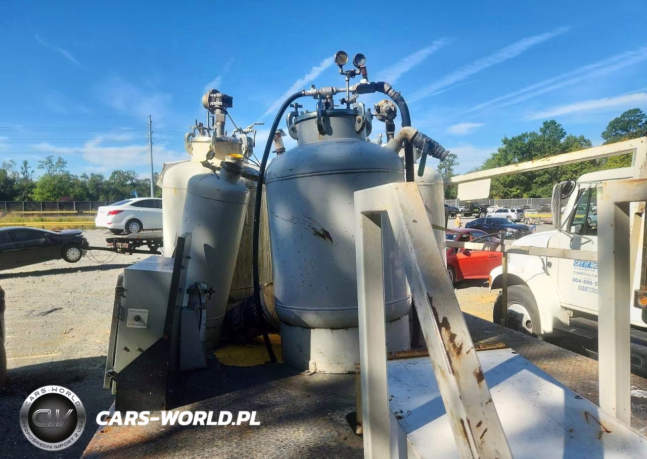 2016 Hino 195 - Utility - Service Bed VIN:JHHHDM2H7GK001935 - 12