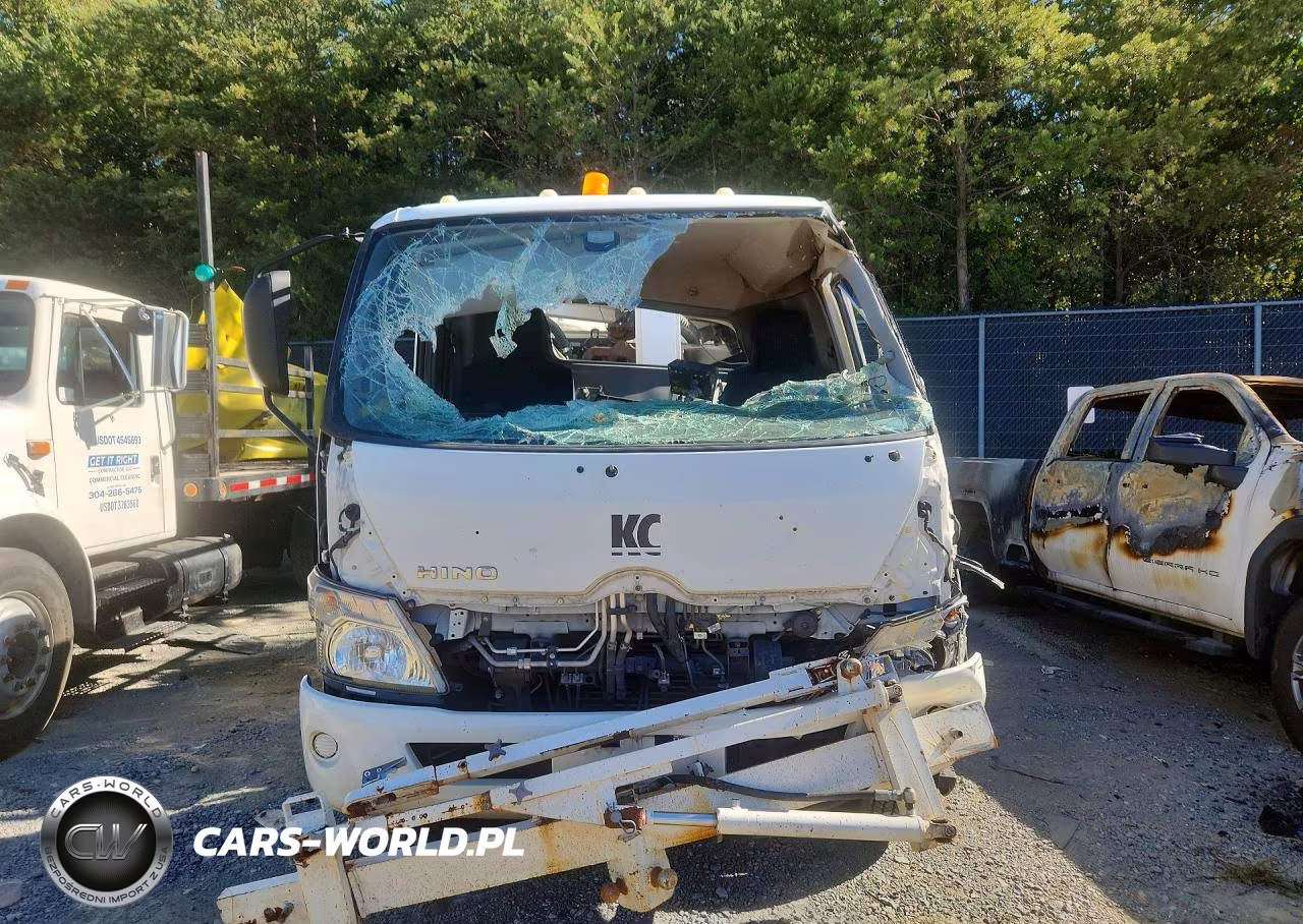 2016 Hino 195 - Utility - Service Bed VIN:JHHHDM2H7GK001935 - 5