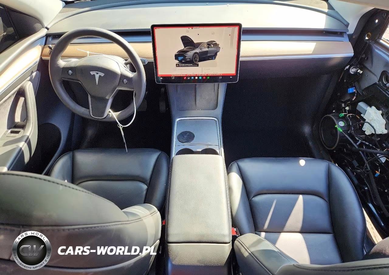 2024 Tesla Model Y VIN:7SAYGDED4RF054422 - 8