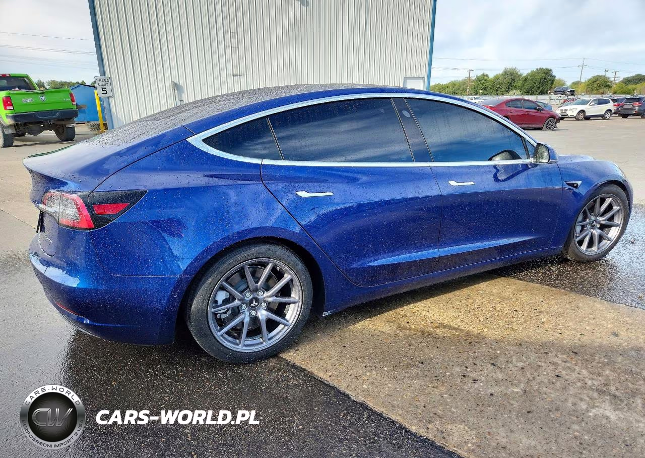 2020 Tesla Model 3 VIN:5YJ3E1EB1LF636379 - 3