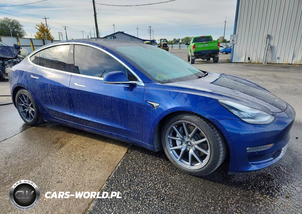 2020 Tesla Model 3 VIN:5YJ3E1EB1LF636379 - 4