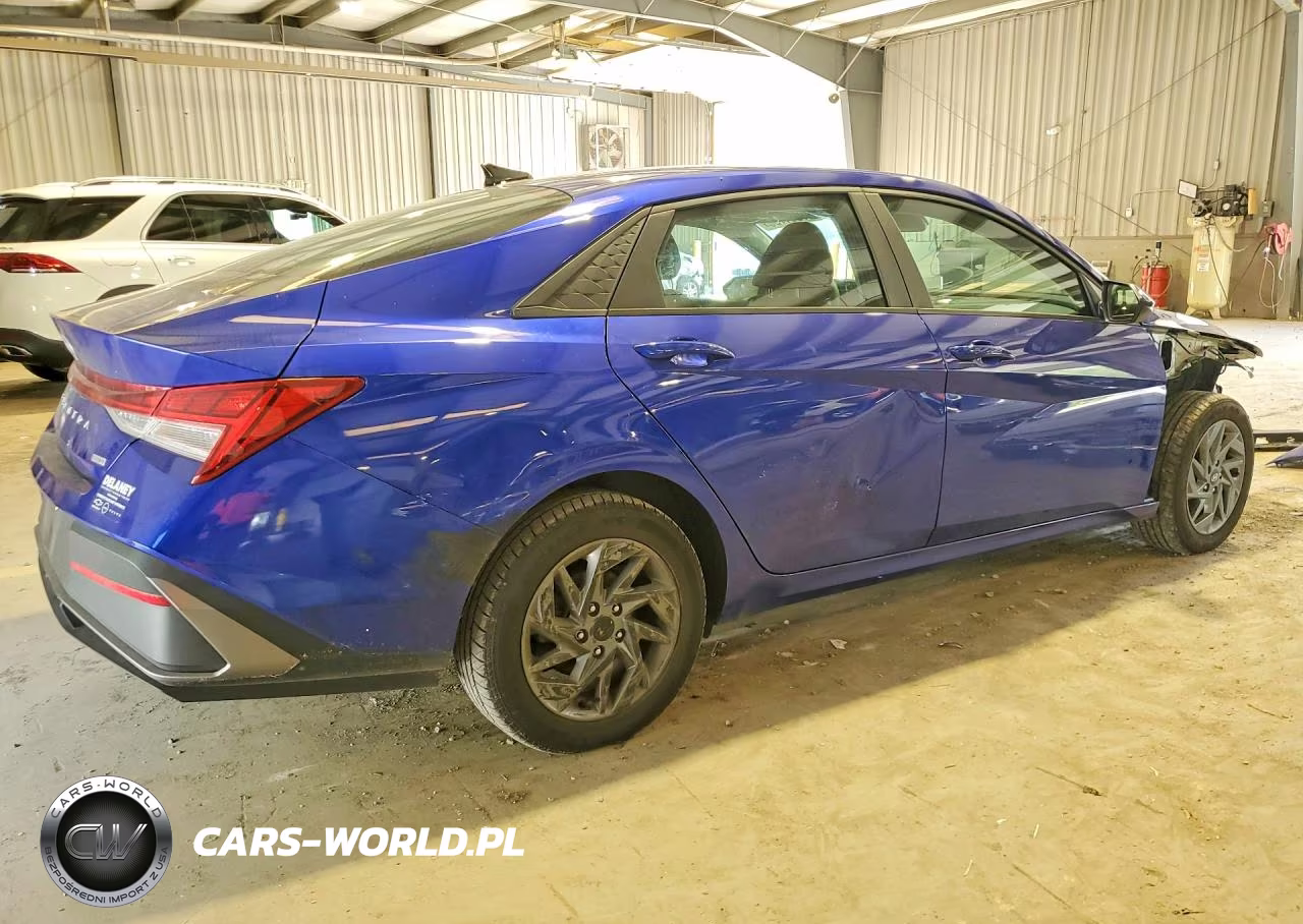 2024 Hyundai Elantra Blue VIN:KMHLM4DJ8RU106290 - 3
