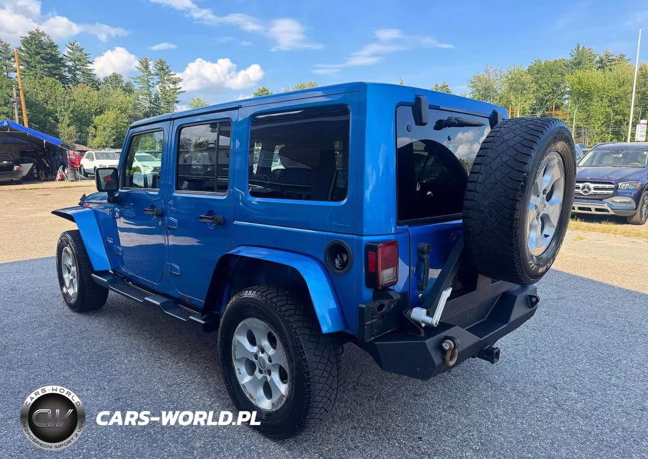 2015 Jeep Wrangler Unlimited Sahara VIN:1C4BJWEG5FL591285 - 3