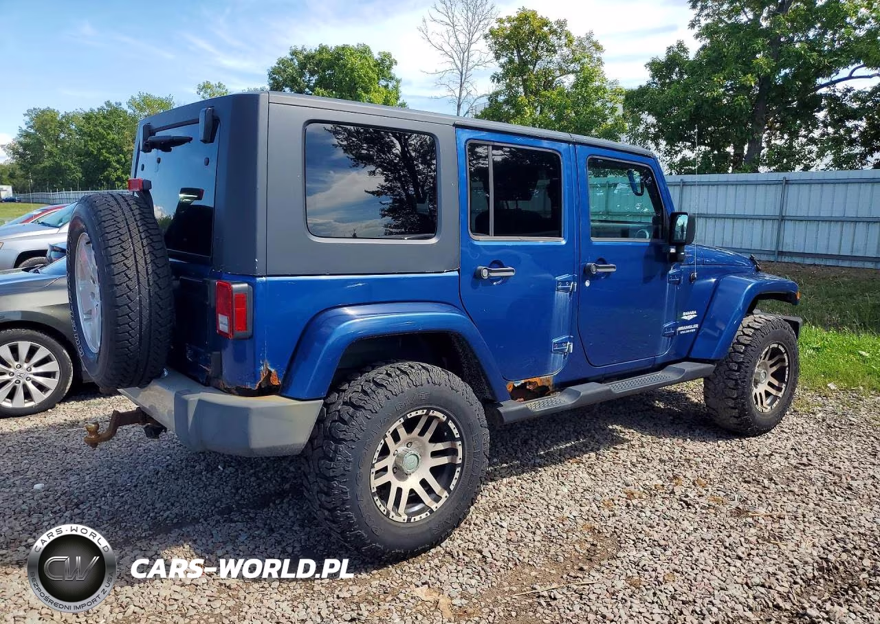 2010 Jeep Wrangler Unlimited Sahara VIN:1J4BA5H14AL122645 - 3