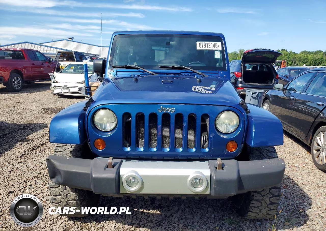 2010 Jeep Wrangler Unlimited Sahara VIN:1J4BA5H14AL122645 - 5