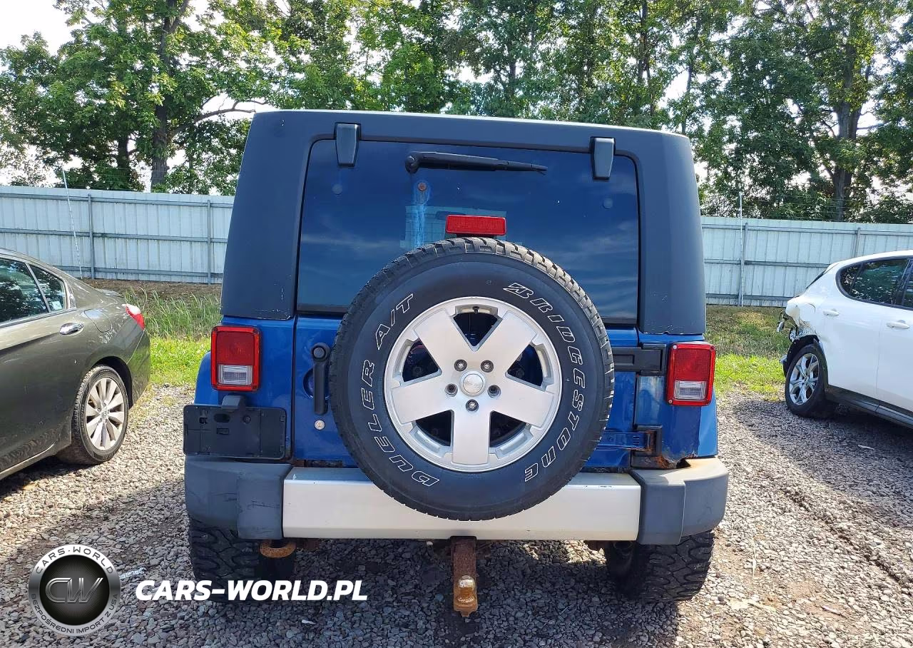 2010 Jeep Wrangler Unlimited Sahara VIN:1J4BA5H14AL122645 - 6