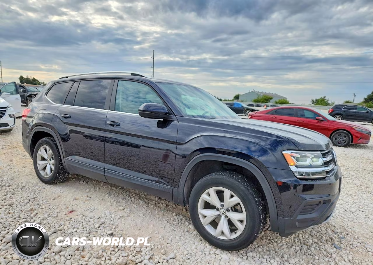 2018 Volkswagen Atlas VIN:1V2BR2CA3JC509206 - 4