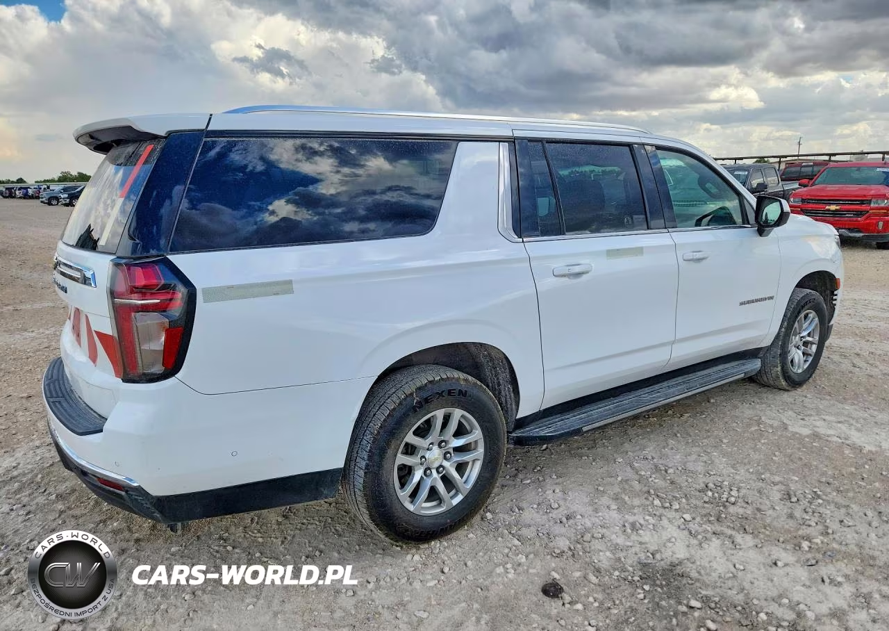 2023 Chevrolet Suburban K1500 Ls VIN:1GNSKBKD9PR180316 - 3