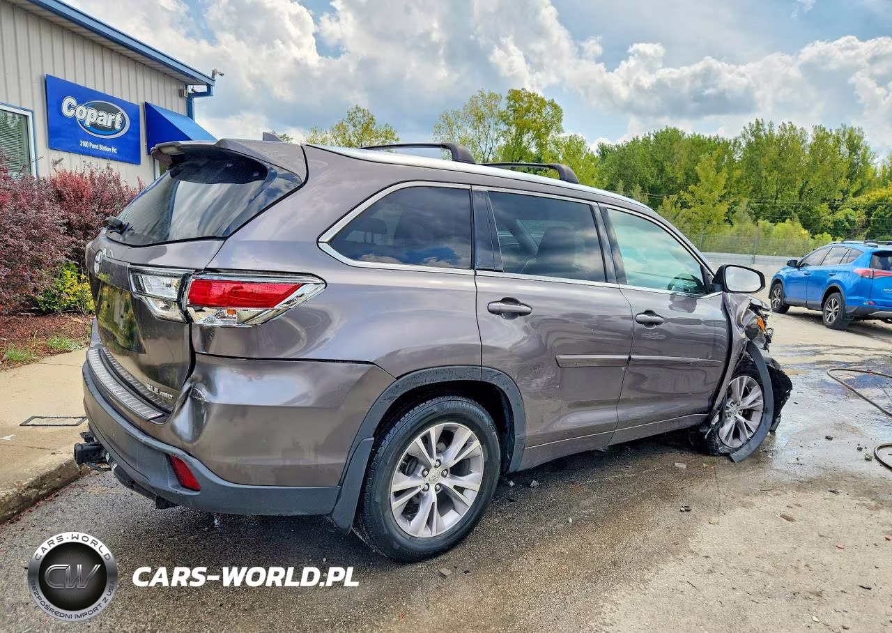 2015 Toyota Highlander Xle VIN:5TDJKRFH1FS152360 - 3