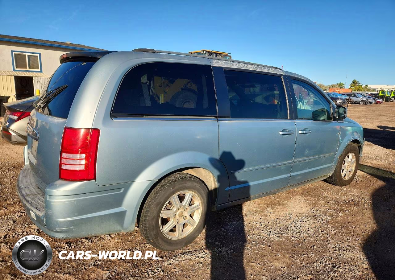 2008 Chrysler Town & Country Touring VIN:2A8HR54P18R623540 - 3